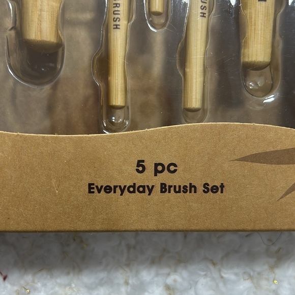 Bamboo Naturals 5-Piece Brush Set - Picture 3 of 4
